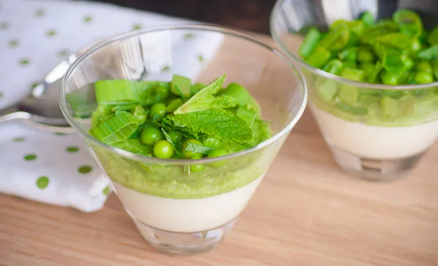 Panna Cotta de fromage de chèvre aux petits pois et à la menthe