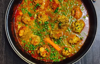 Boulettes de bœuf à l’anis, sauce tomate maison