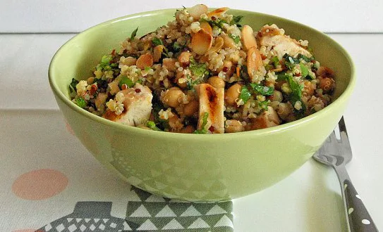 Taboulé de quinoa aux pois chiches, cumin et citron