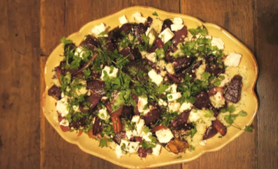 Salade de betteraves, carottes et ail rôtis