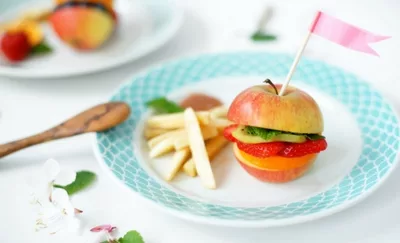 Recette du burger fruit, idéal pour les enfants !