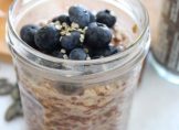 La délicieuse recette du porridge myrtilles chocolat