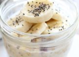 Une délicieuse recette de porridge banane et citron vert