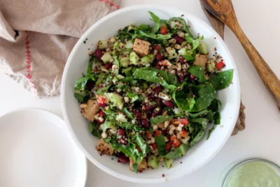La super recette de la salade au quinoa, mais et haricots rouges de Potiron et coriandre